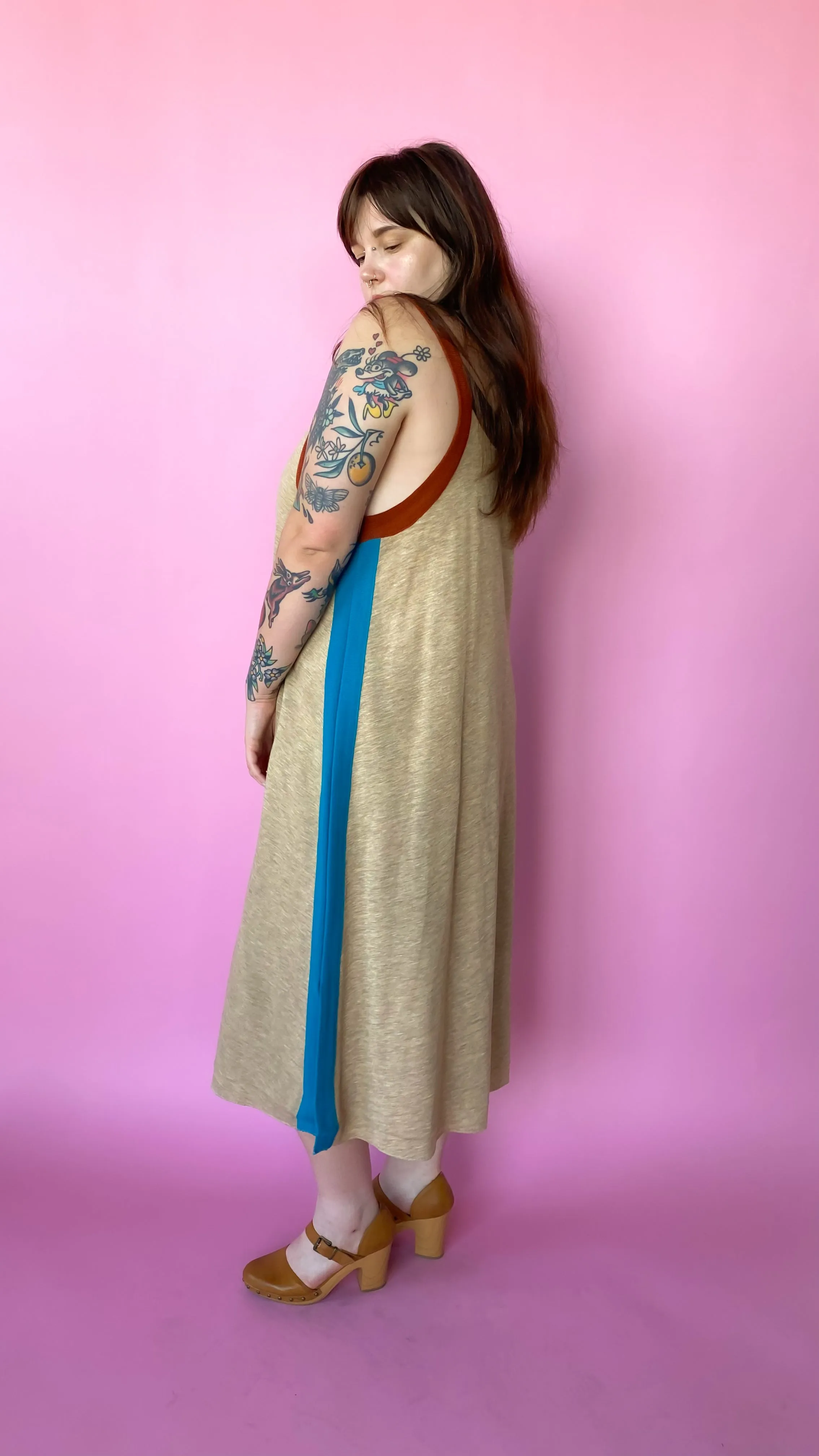 1970s Taupe Knit Colorblock Dress, sz. 2XL/3XL