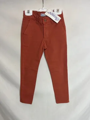 ANCAR. Pantalón chico chino color caldera