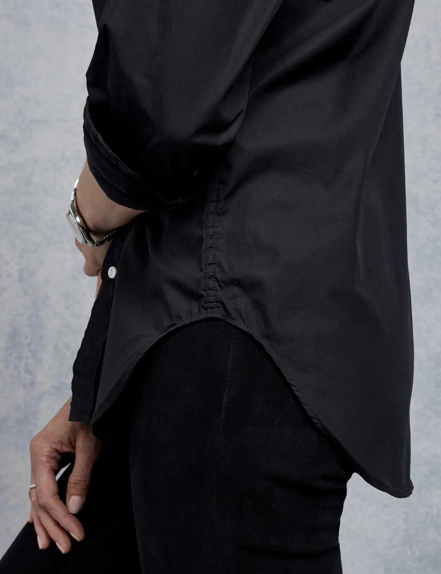 Frank & Eileen - Women L/S Button Down in Black Super Fine