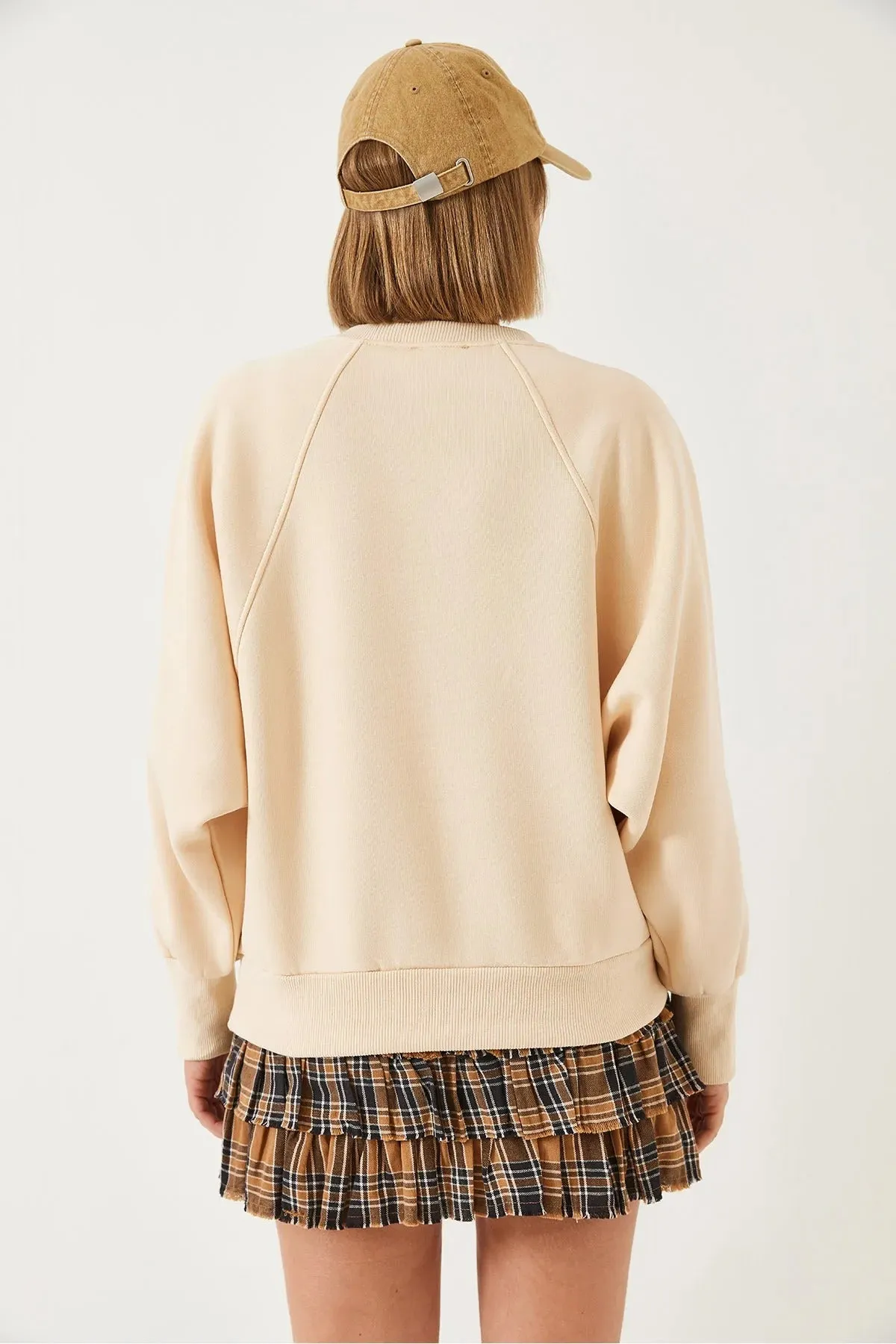 Women's Crew Neck Heart Embroidered Three-Ply Brushed Sweatshirt