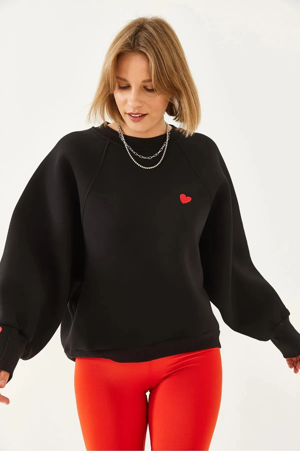 Women's Crew Neck Heart Embroidered Three-Ply Brushed Sweatshirt